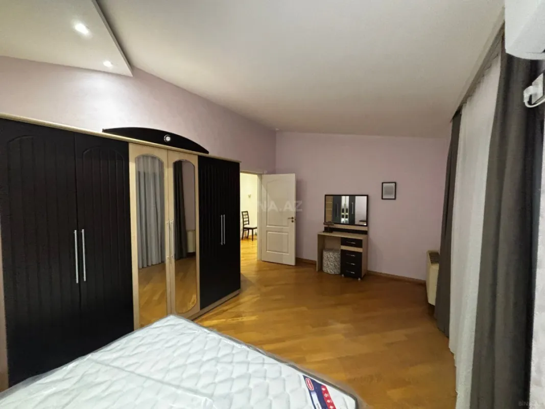 Kirayə verilir 7 otaqlı mənzil 380 m²