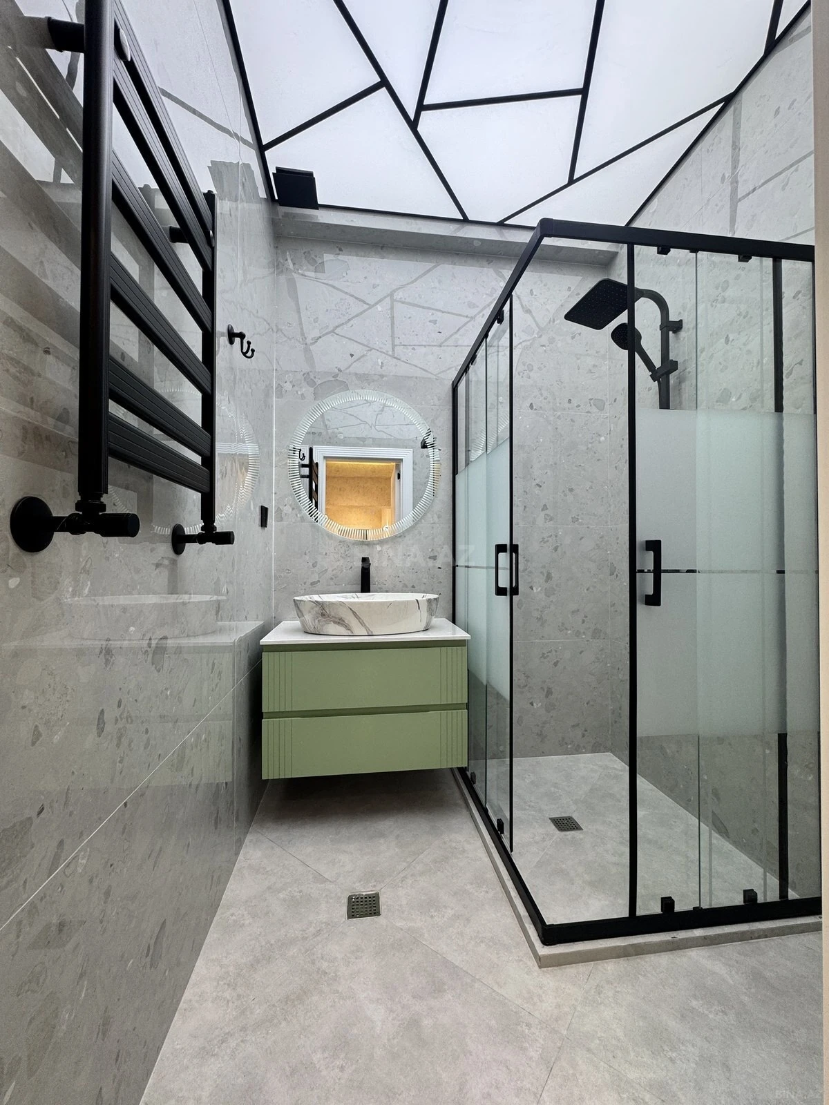 Satılır 3 otaqlı mənzil 91 m²