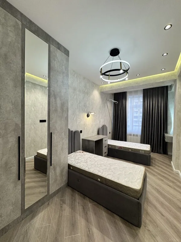 Satılır 3 otaqlı mənzil 91 m²