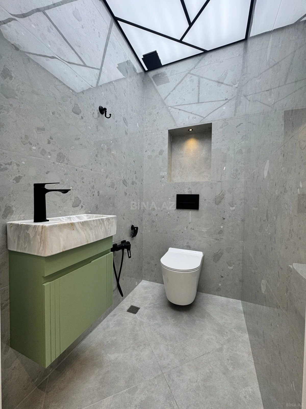 Satılır 3 otaqlı mənzil 91 m²