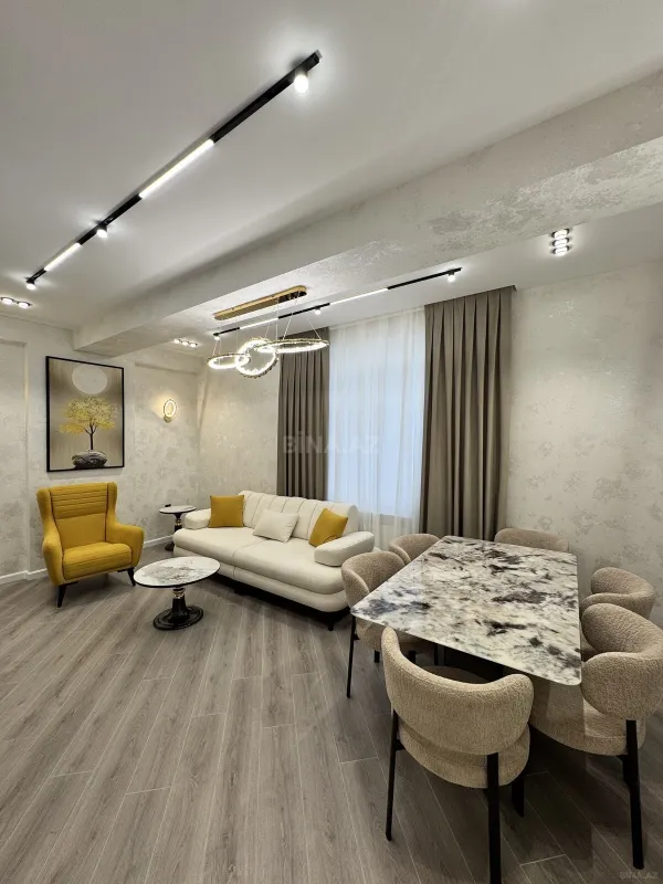 Satılır 3 otaqlı mənzil 91 m²