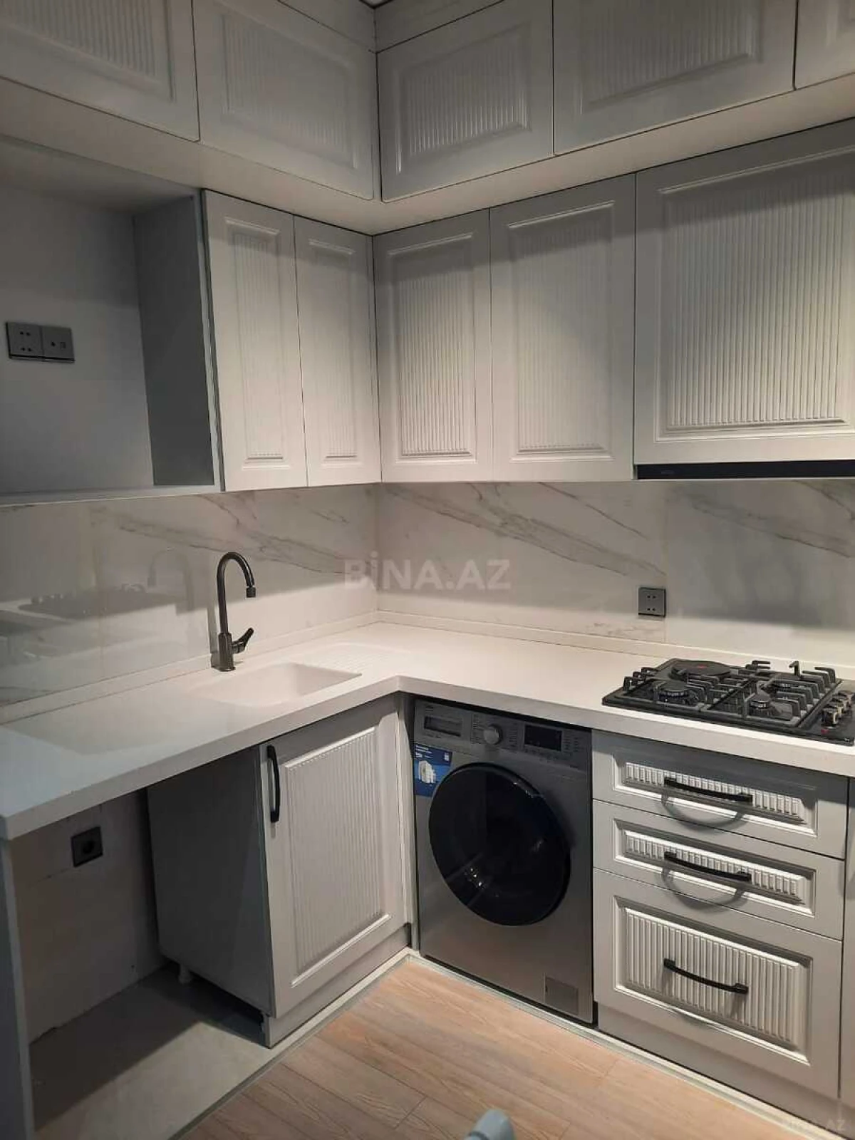 Satılır 2 otaqlı mənzil 85 m²