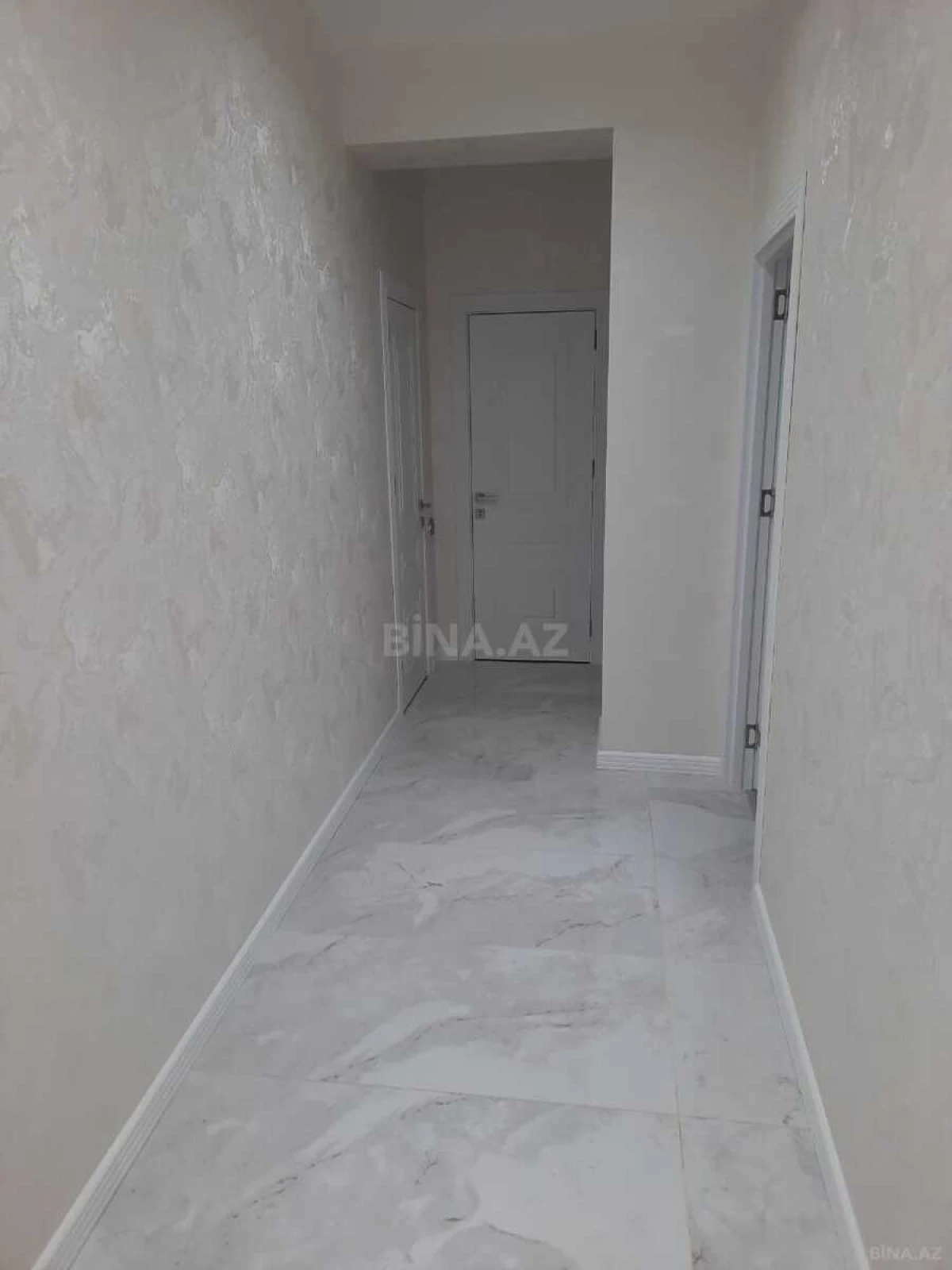 Satılır 2 otaqlı mənzil 85 m²