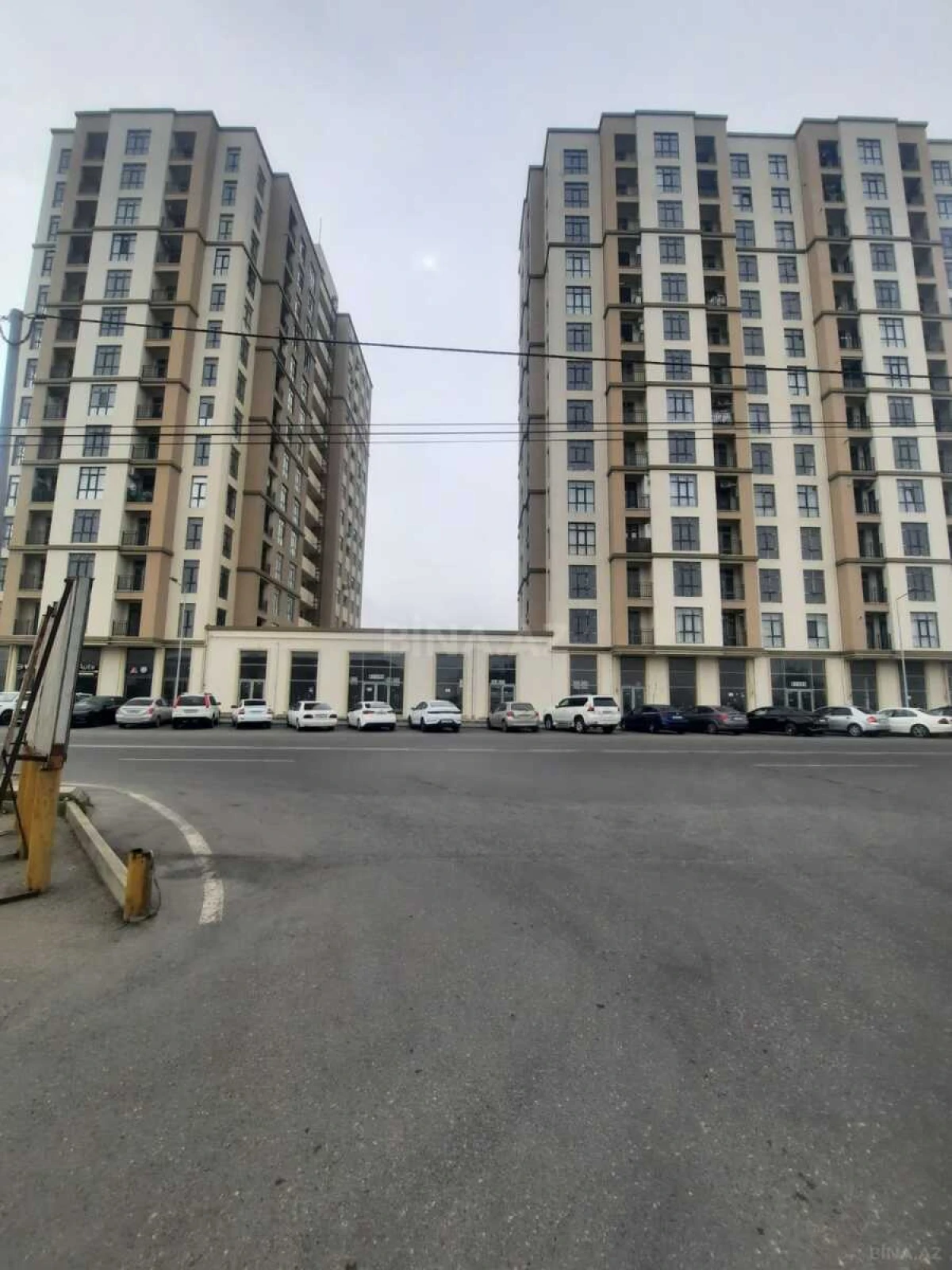 Satılır 2 otaqlı mənzil 85 m²