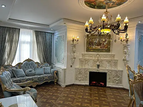 Satılır 4 otaqlı mənzil 165 m² — Bakı 4 otaq 165.00 m²