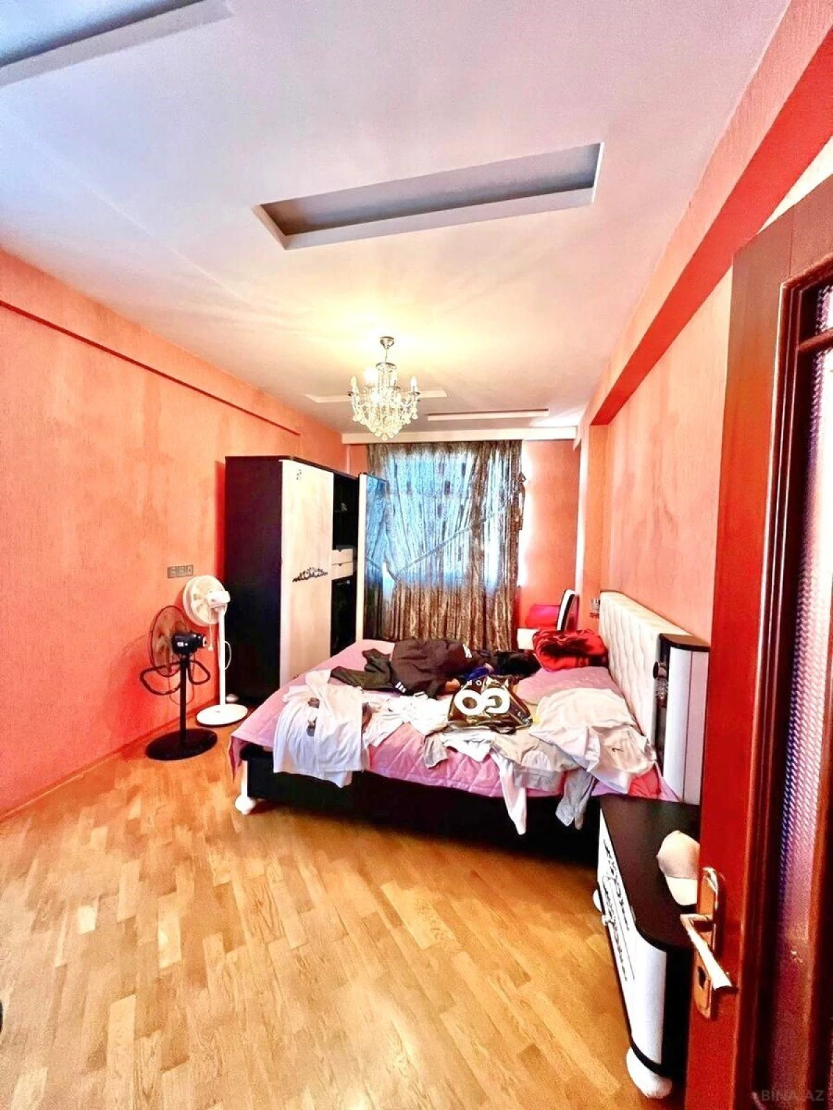 Satılır 3 otaqlı mənzil 130 m²