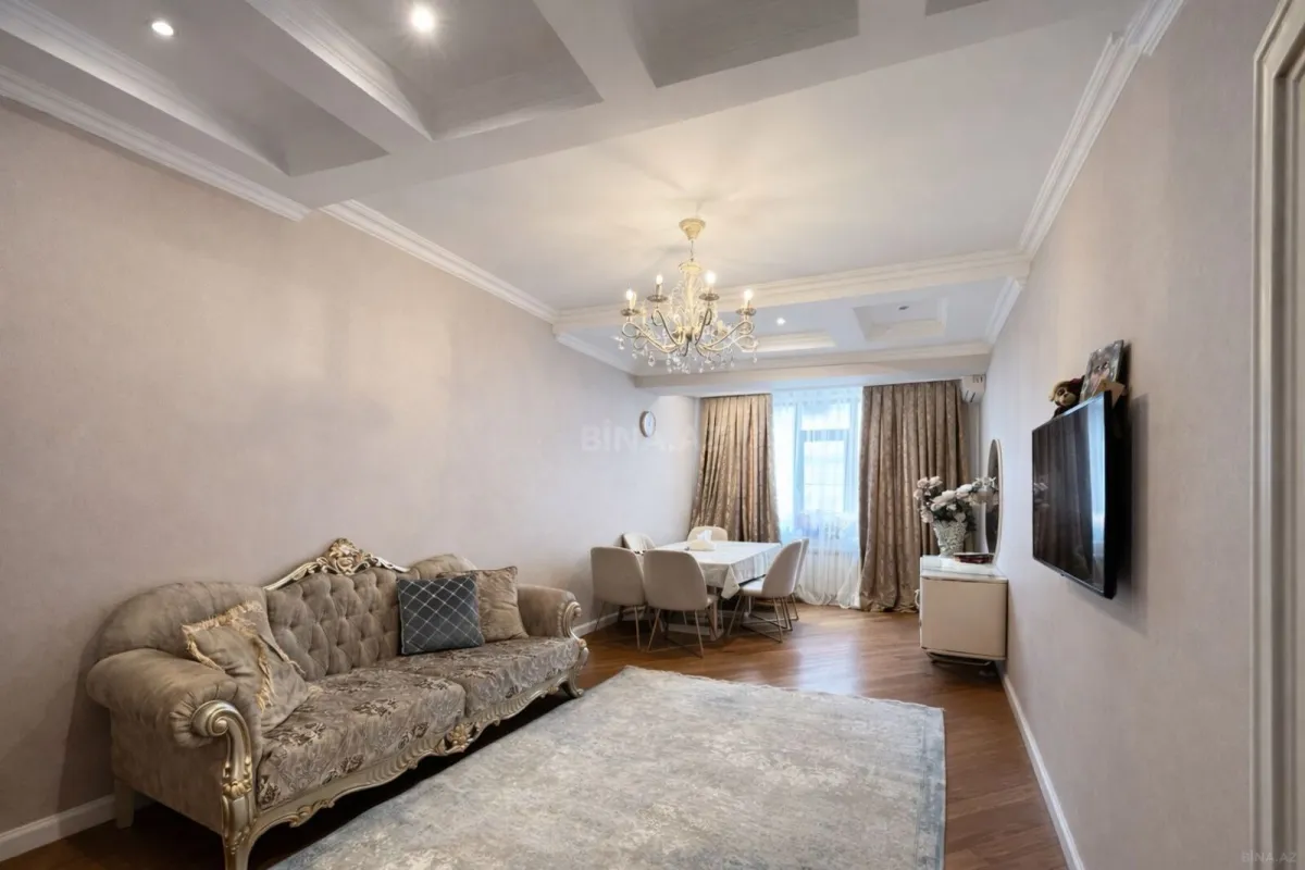 Satılır 3 otaqlı mənzil 108 m²
