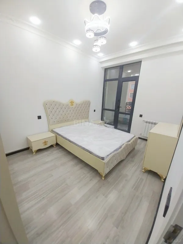 Kirayə verilir 2 otaqlı mənzil 75 m²
