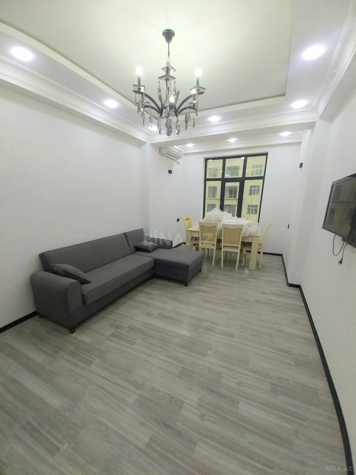 Kirayə verilir 2 otaqlı mənzil 75 m²