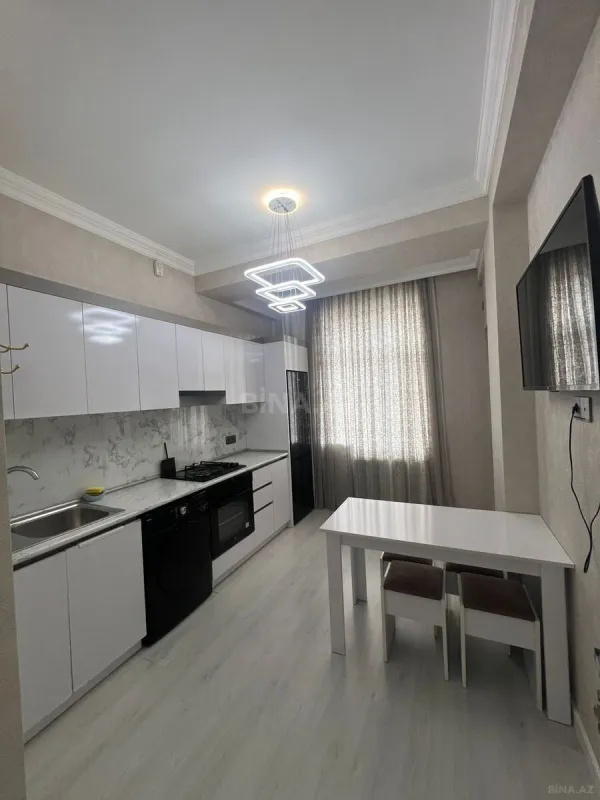 Kirayə verilir 2 otaqlı mənzil 75 m²