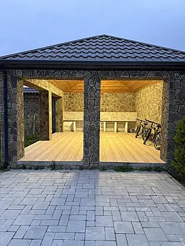 Satılır 5 otaqlı həyət evi 340 m²