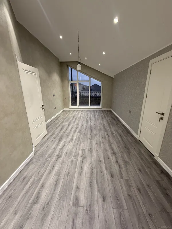 Satılır 5 otaqlı həyət evi 340 m²