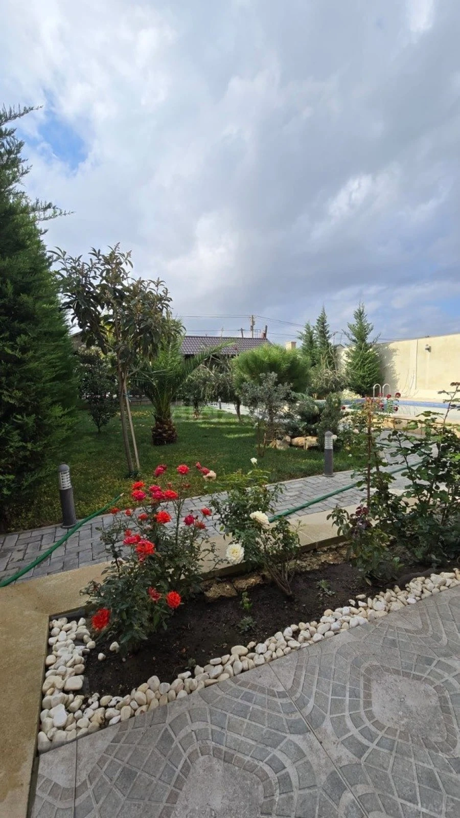 Satılır 4 otaqlı həyət evi 125 m²