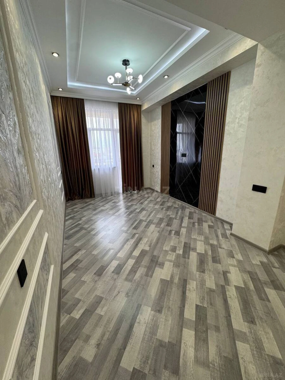 Satılır 2 otaqlı mənzil 63 m²