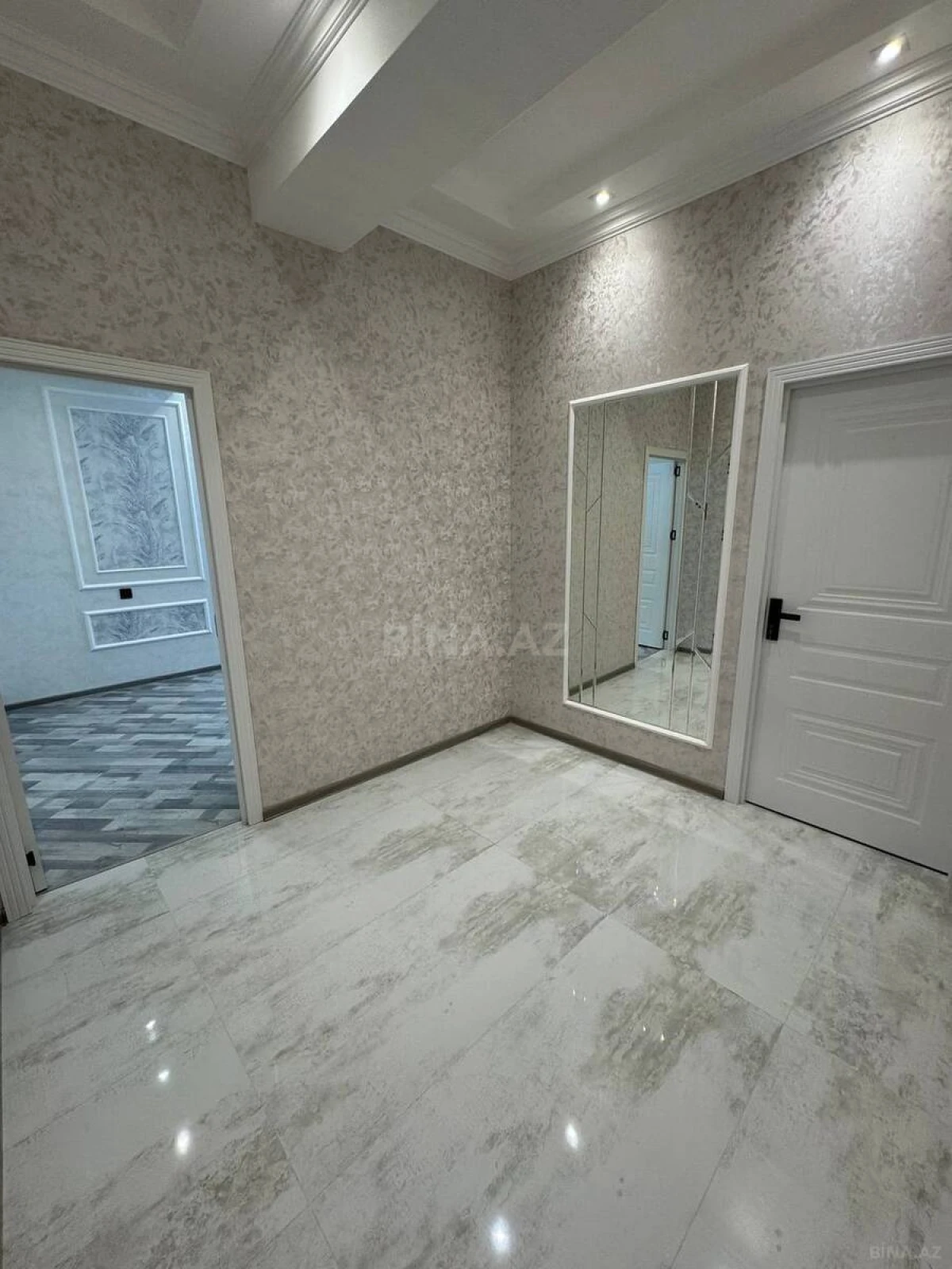 Satılır 2 otaqlı mənzil 63 m²