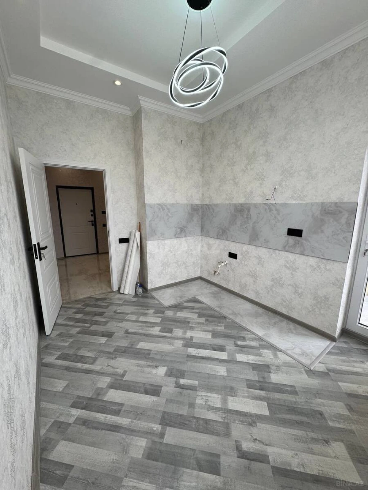 Satılır 2 otaqlı mənzil 63 m²