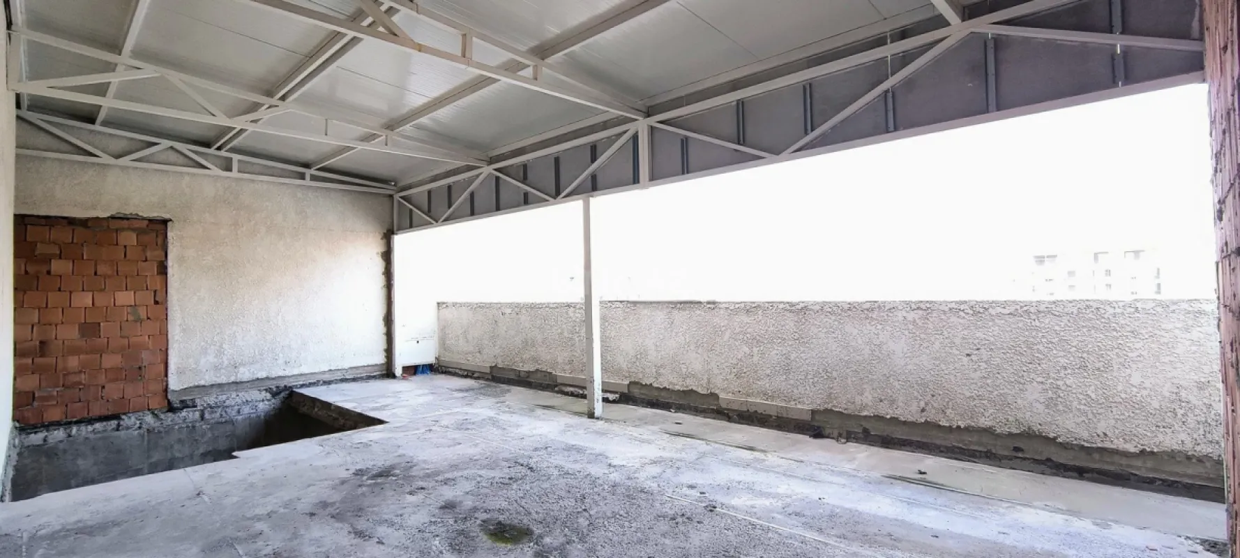 Satılır 8 otaqlı mənzil 600 m²