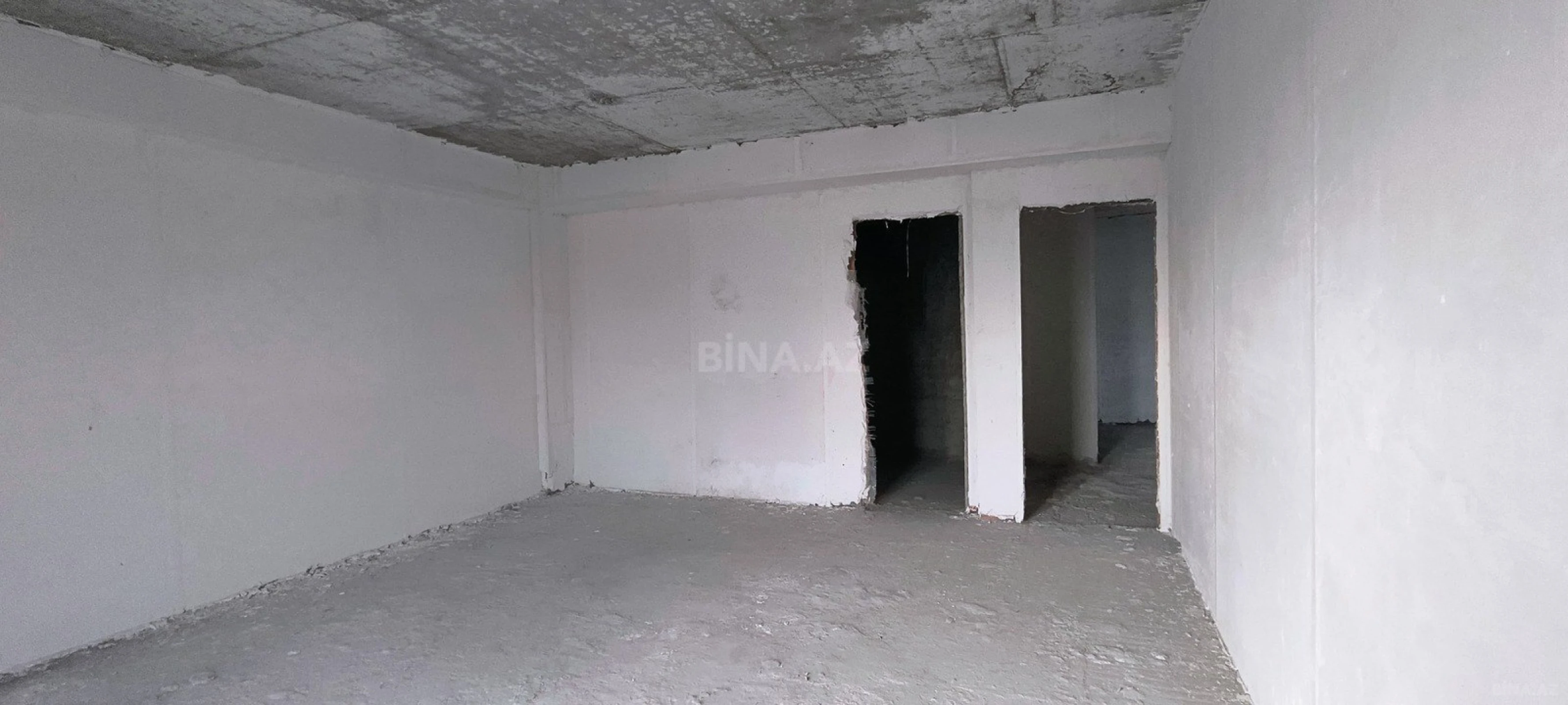 Satılır 8 otaqlı mənzil 600 m²