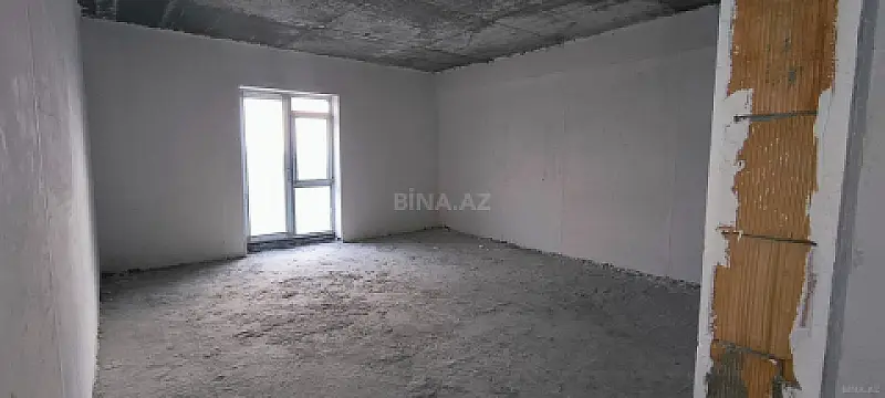 Satılır 8 otaqlı mənzil 600 m²