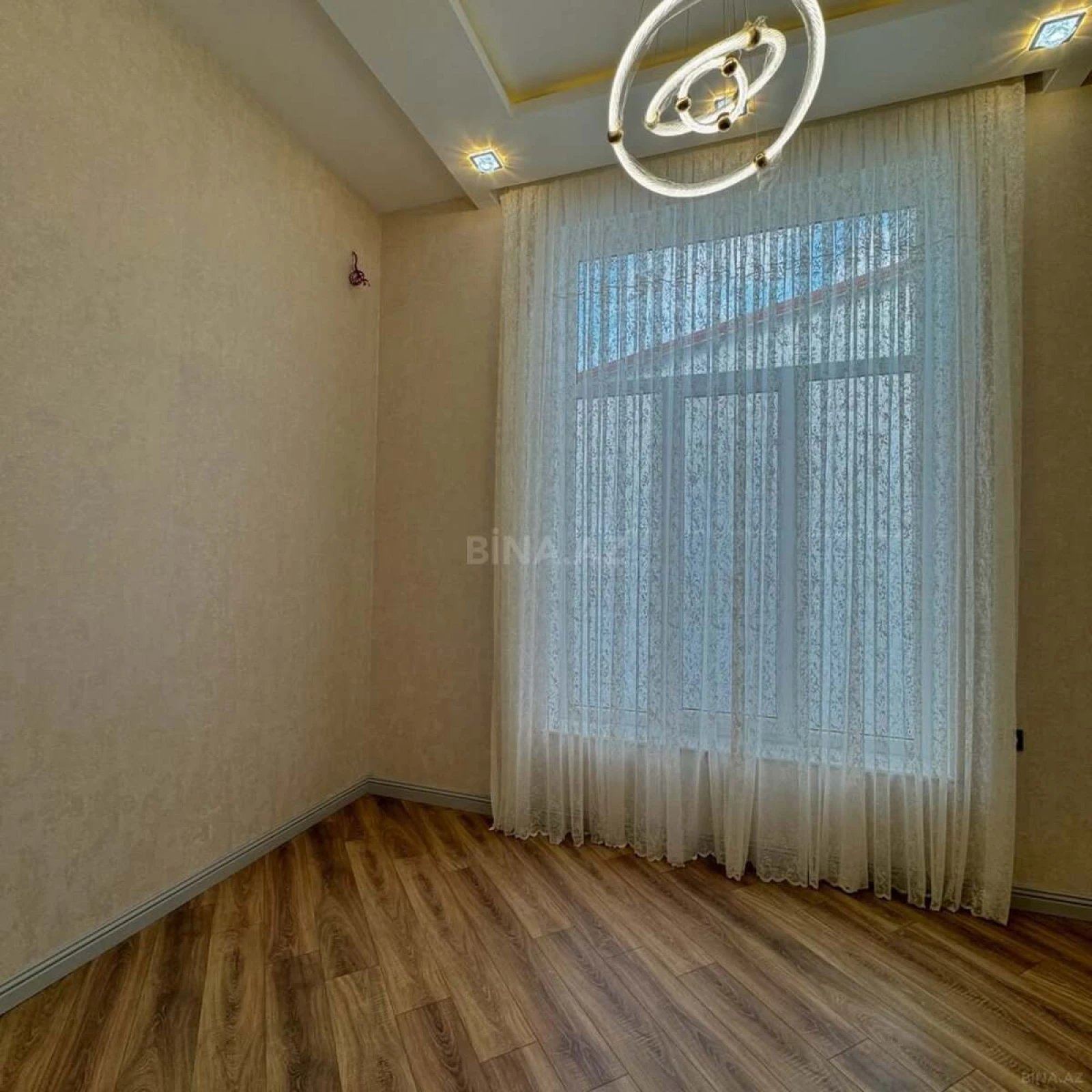 Satılır 4 otaqlı həyət evi 170 m²