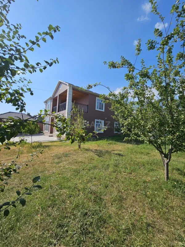 Kirayə verilir 5 otaqlı həyət evi 300 m²