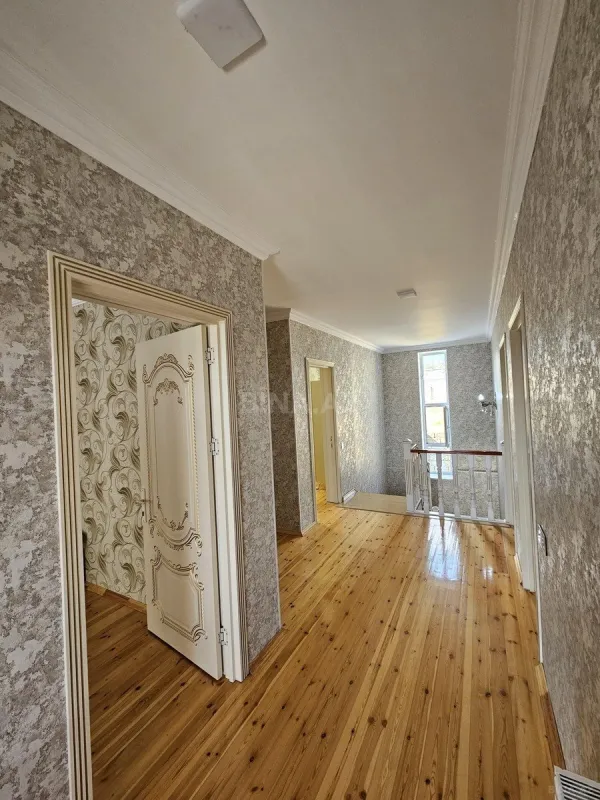 Kirayə verilir 5 otaqlı həyət evi 300 m²