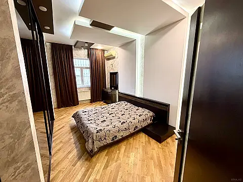 Satılır 3 otaqlı mənzil 120 m² — Bakı 3 otaq 120.00 m²
