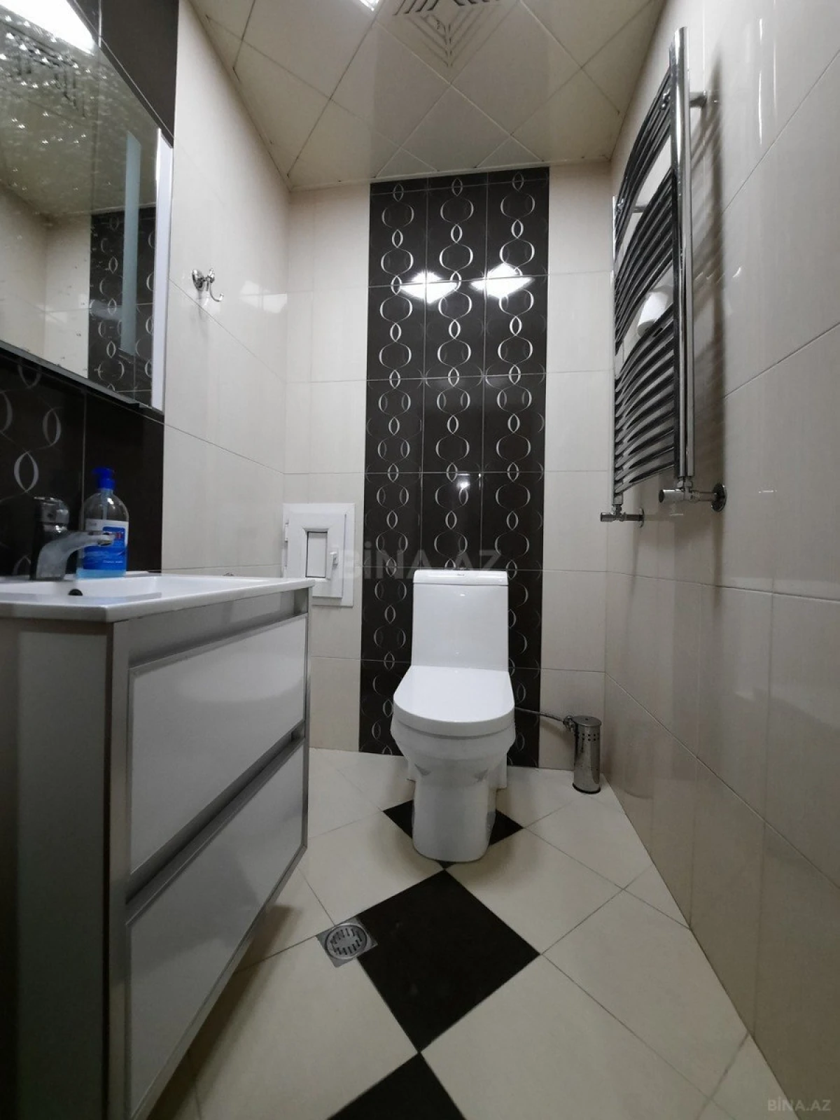 Kirayə verilir 2 otaqlı mənzil 90 m²