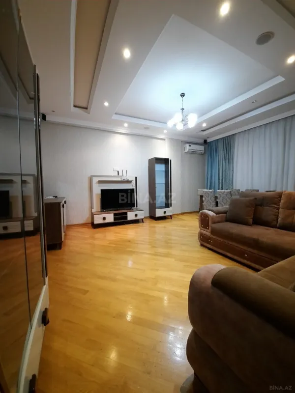Kirayə verilir 2 otaqlı mənzil 90 m²