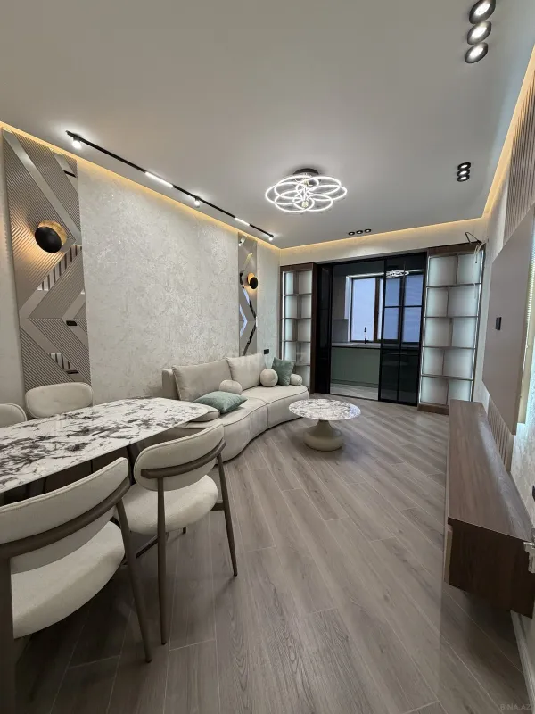 Satılır 2 otaqlı mənzil 67 m²