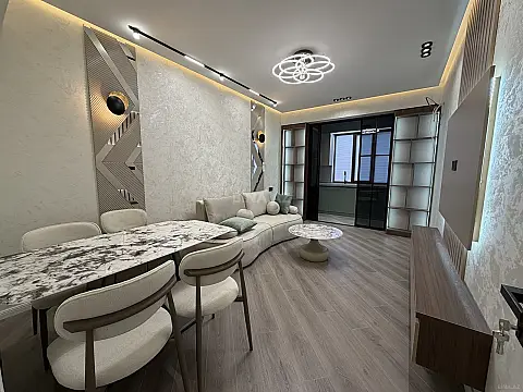 Satılır 2 otaqlı mənzil 67 m²