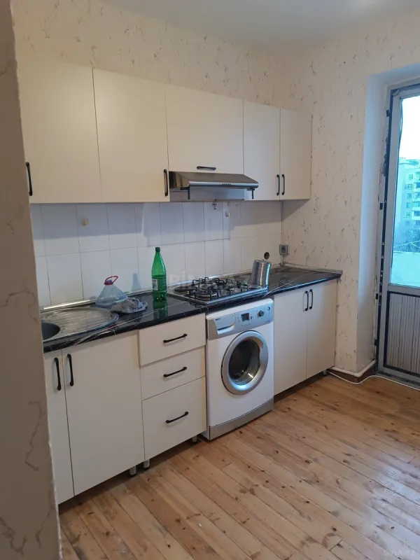 Kirayə verilir 3 otaqlı mənzil 80 m²