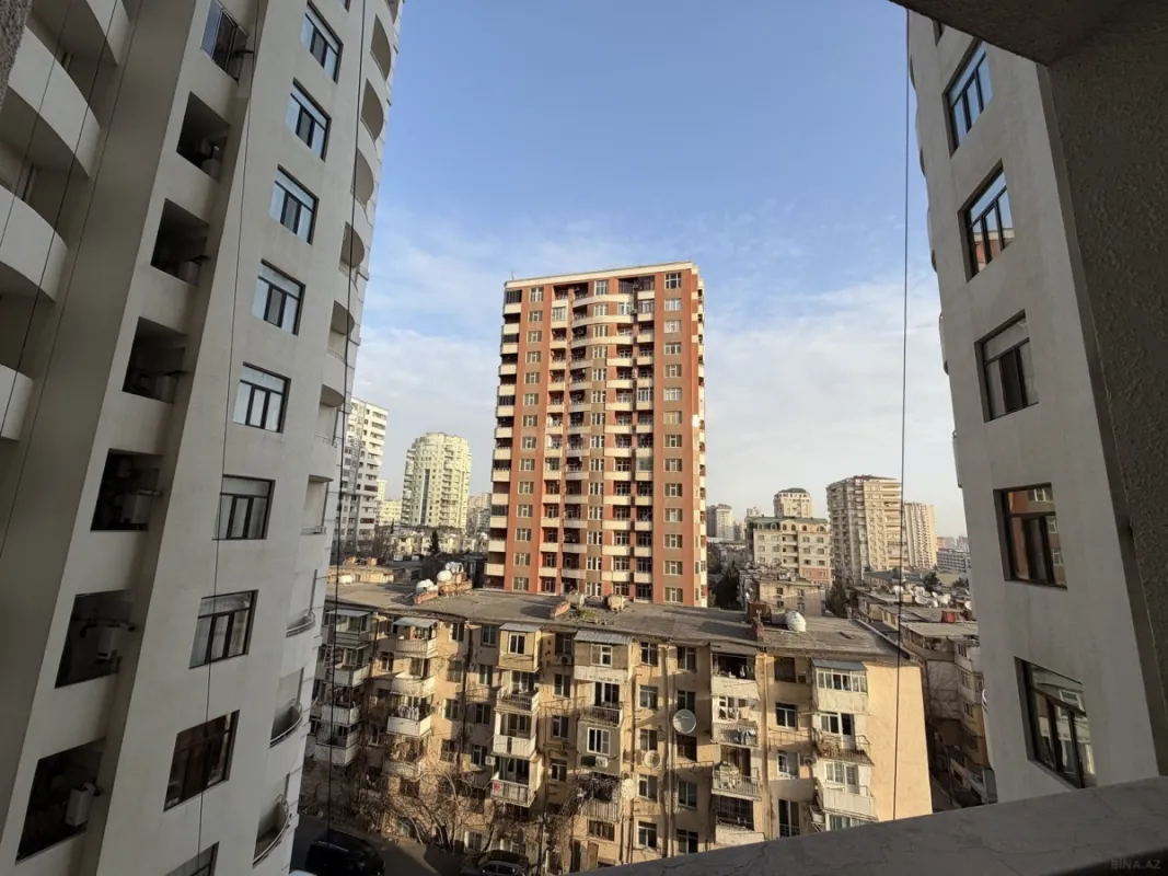 Satılır 2 otaqlı mənzil 100 m²