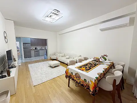 Satılır 2 otaqlı mənzil 100 m²