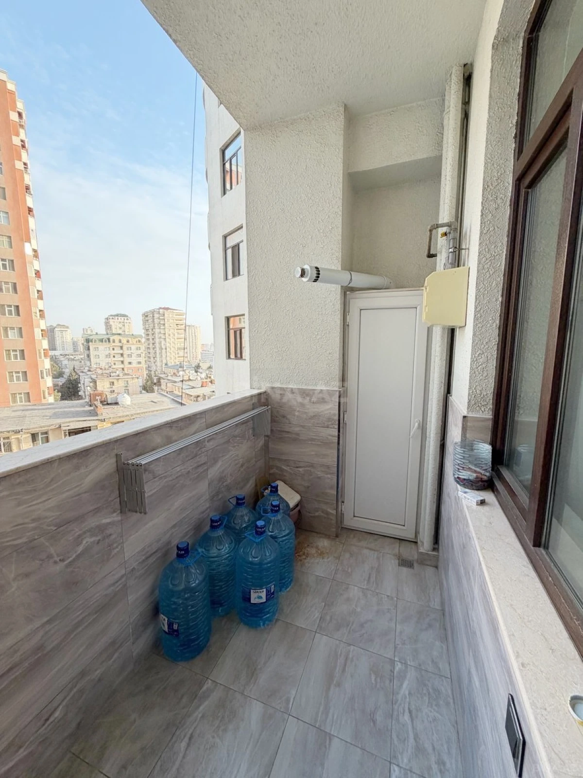 Satılır 2 otaqlı mənzil 100 m²