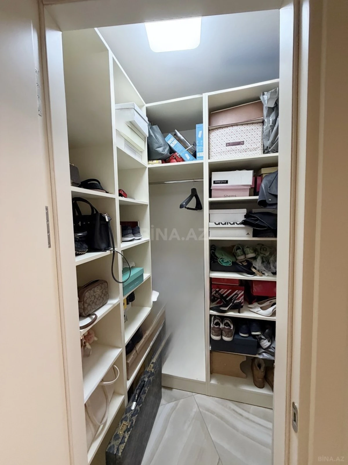 Satılır 2 otaqlı mənzil 100 m²