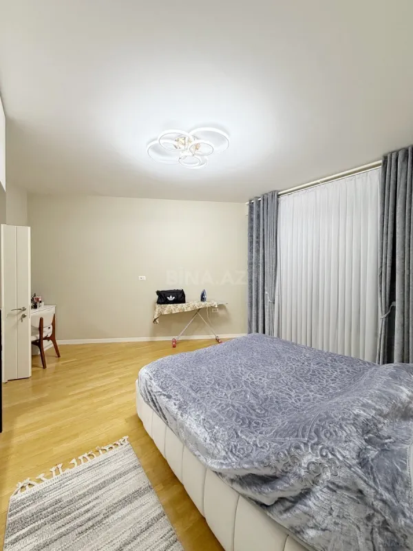 Satılır 2 otaqlı mənzil 100 m²
