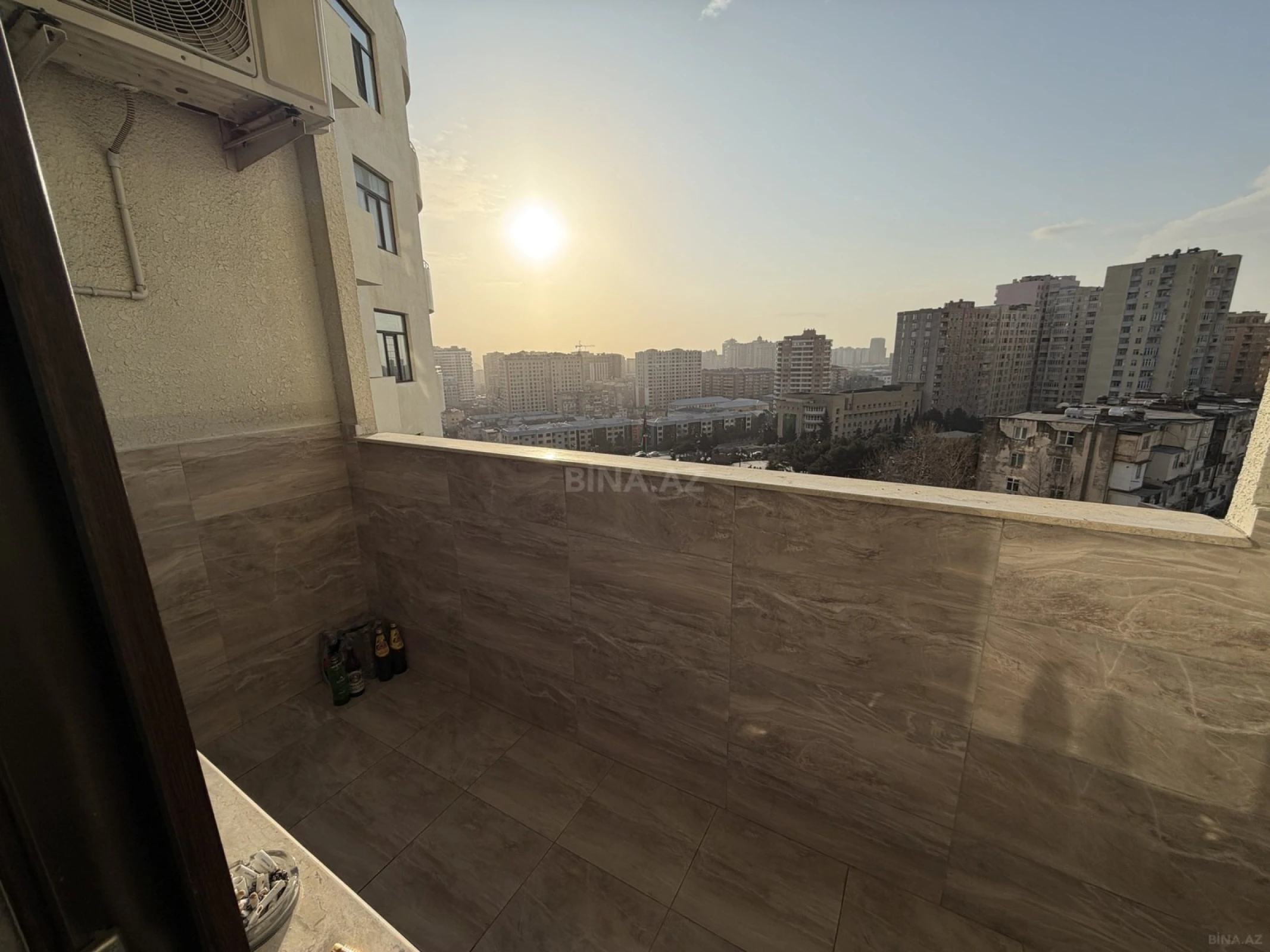 Satılır 2 otaqlı mənzil 100 m²