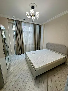 Satılır 2 otaqlı mənzil 90 m²