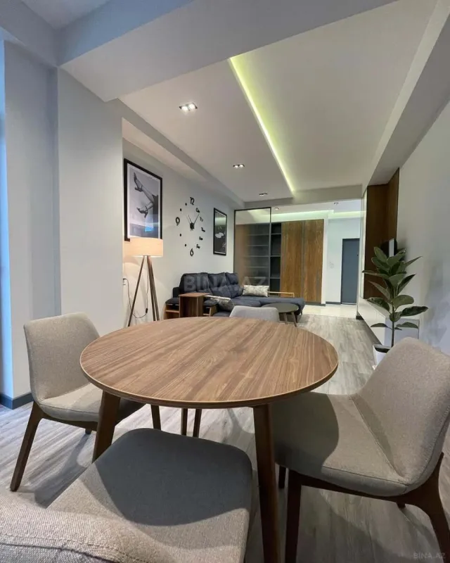 Kirayə verilir 2 otaqlı mənzil 90 m²