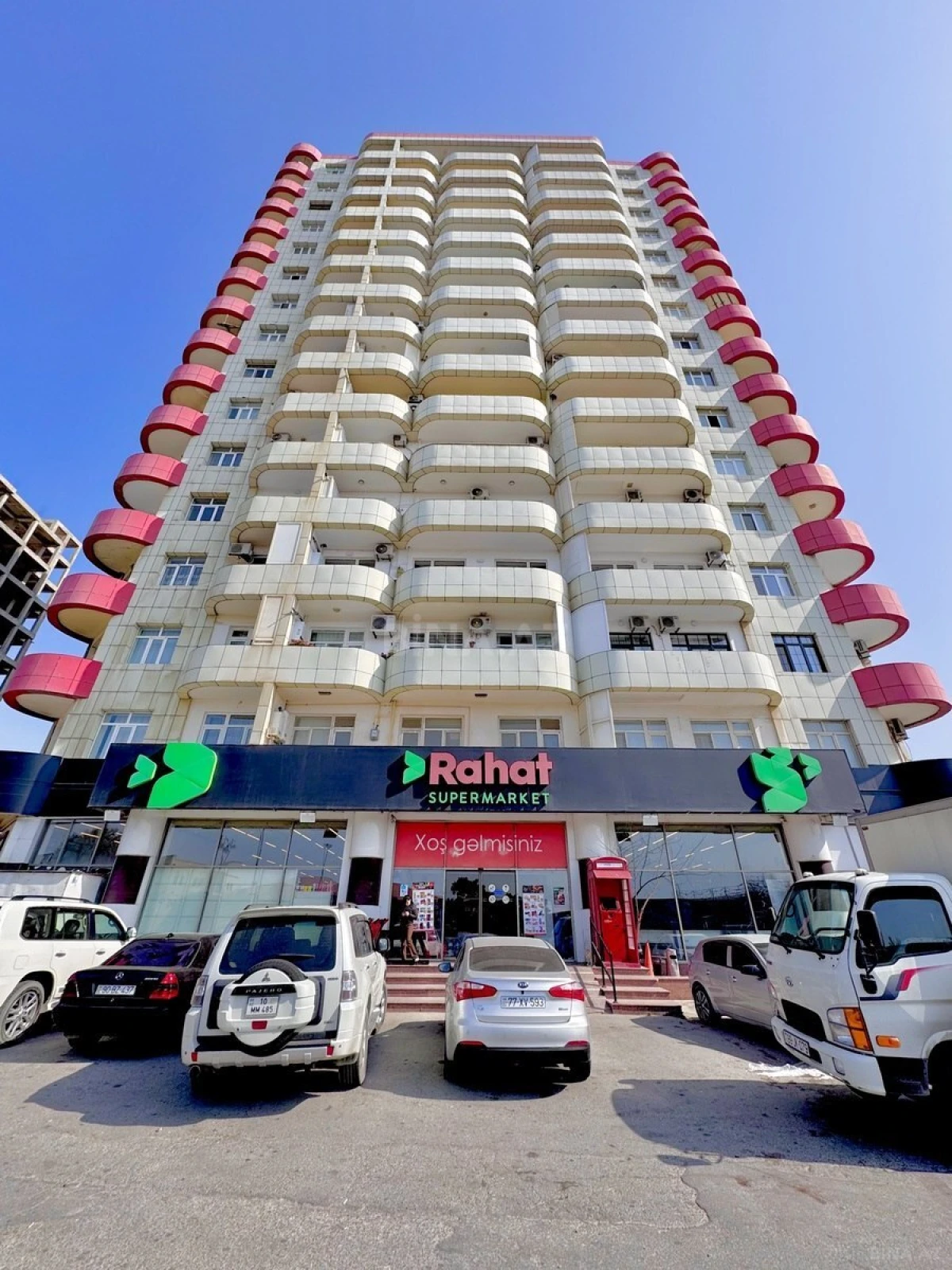 Satılır 3 otaqlı mənzil 142 m²