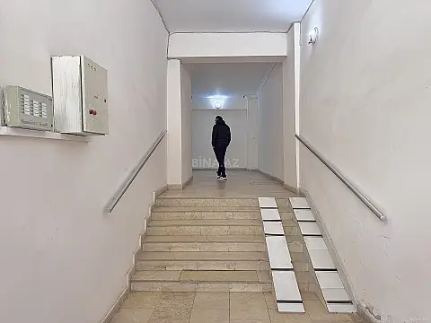 Satılır 3 otaqlı mənzil 142 m²