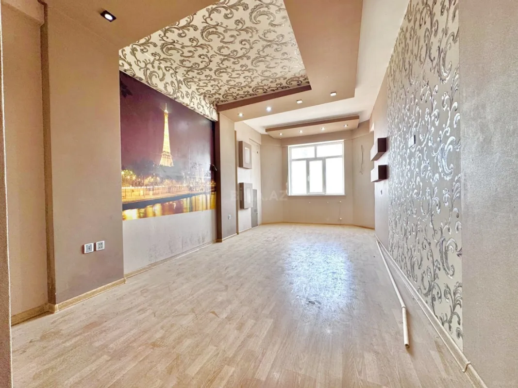 Satılır 3 otaqlı mənzil 142 m²