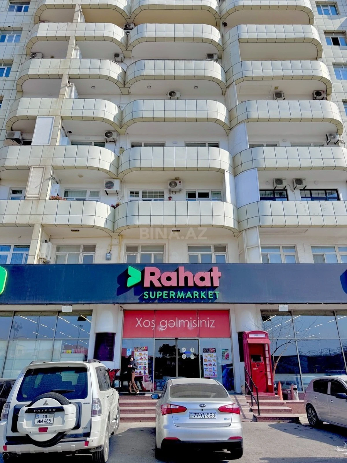 Satılır 3 otaqlı mənzil 142 m²