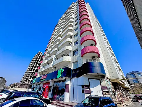 Satılır 3 otaqlı mənzil 142 m²