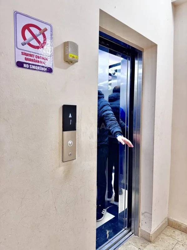 Satılır 3 otaqlı mənzil 142 m²