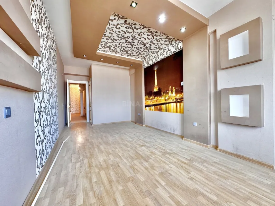 Satılır 3 otaqlı mənzil 142 m²