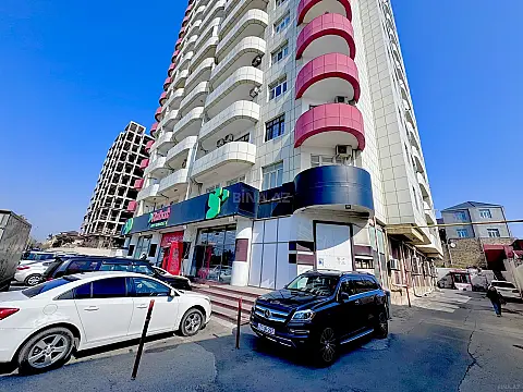 Satılır 3 otaqlı mənzil 142 m²