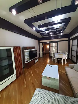 Satılır 2 otaqlı mənzil 93 m²