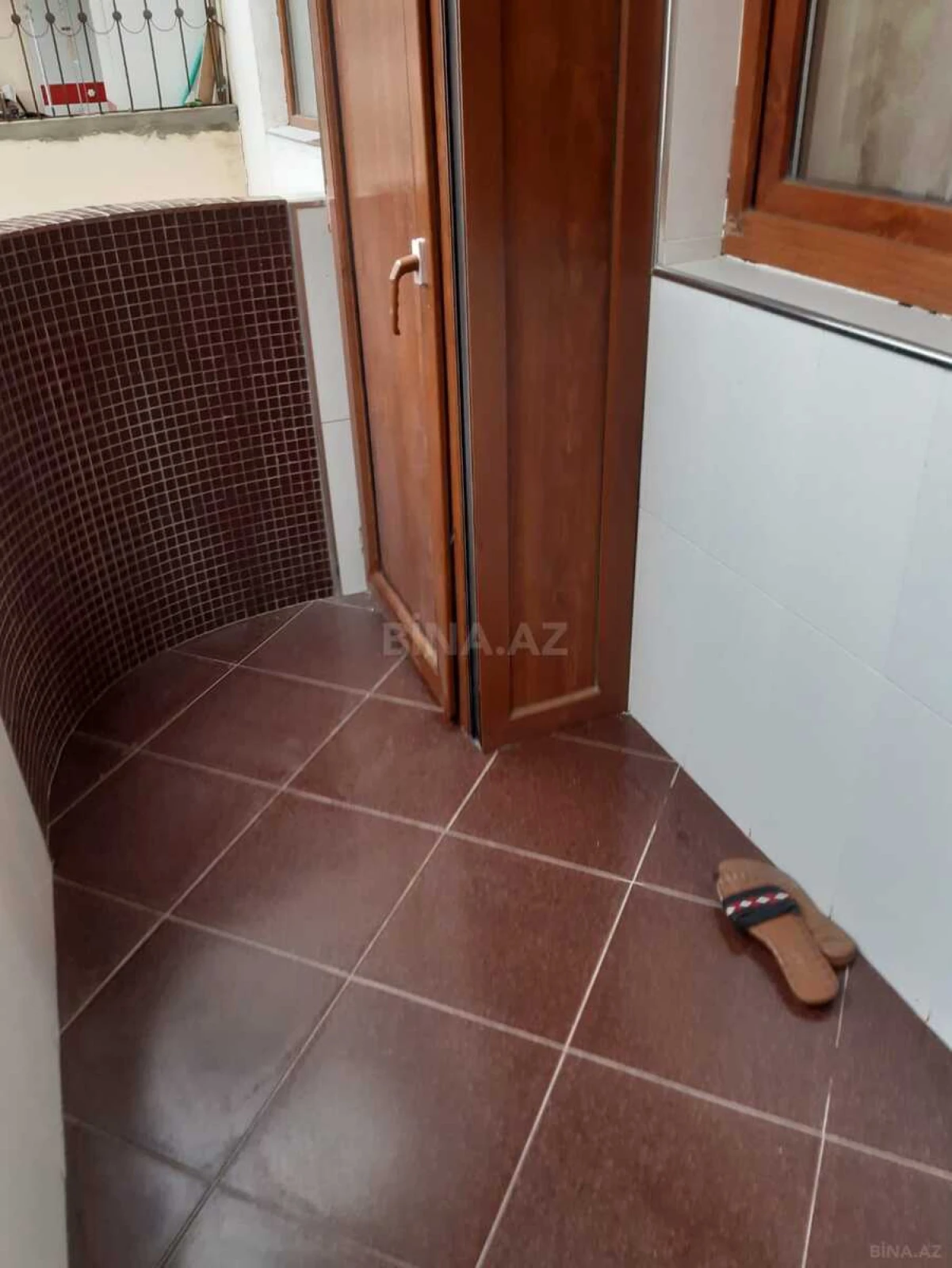 Satılır 2 otaqlı mənzil 75 m²